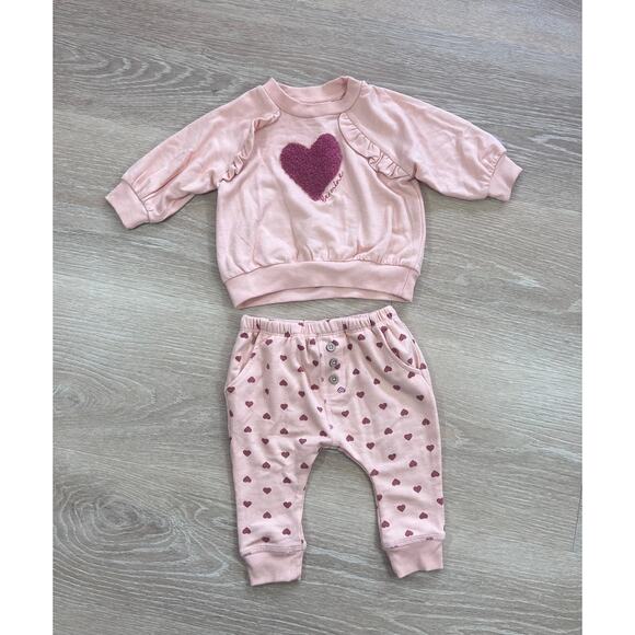 Jessica Simpson Heart Outfit- Size 3-6m - Picture 1 of 4